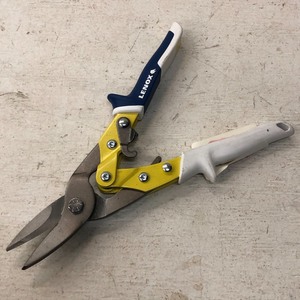 lot 138 image: Lenox Straight Aviation Snip, New-O...