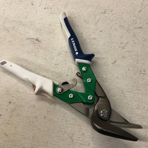 lot 143 image: Lenox Right-Hand Offset Snip, New-O...