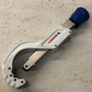lot 151 image: Lenox 14 To 2 58 Tube Cutter, N...