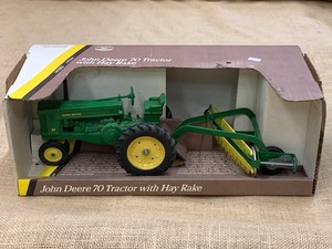 Ertl 116-Scale John Deere 70 Tra...