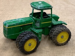 Ertl Scale Model John Deere Farm Tr...