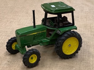 Ertl Scale Model John Deere Farm Tr...