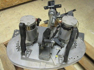 lot 202 image: TENNANT FLOOR SCRUBBER COMPONENT