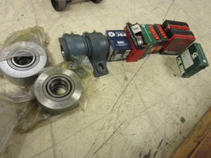 lot 213 image: BALL BEARINGS, TIMKEN, RBC, MCGILL BRAND, OIL SEALS, AND MORE