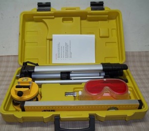 lot 97 image: Laser Level Kit