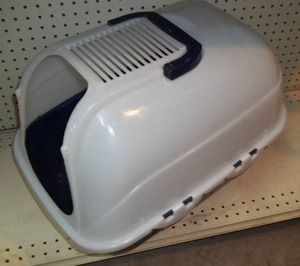 lot 128 image: Litter Box