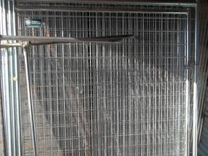 lot 162 image: Outdoor Kennel