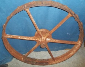 lot 8 image: Vintage Tractor Wheel
