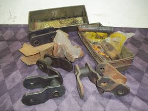 lot 17 image: Misc Tractor Parts
