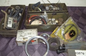 lot 20 image: Misc Tractor Parts