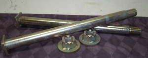 lot 23 image: John Deere Parts