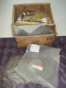 lot 25 image: Gaskets, Seals, and Shims
