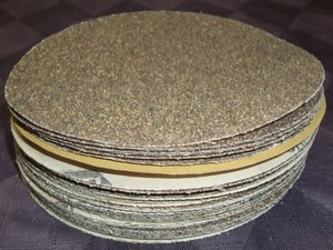 lot 178 image: Sandpaper Discs