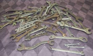 lot 204 image: Wrenches