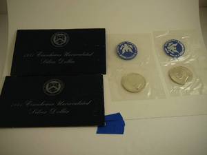 lot 49 image: 2-1971 Eisenhower Uncirculated Silver Money