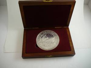 lot 59 image: .999 One Troy Pound Fine Silver April 14th 1912 S.S. Titanic In Carved Wooden Box