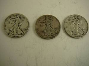lot 70 image: 3 - Walking Liberty Half Dollars