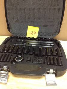 lot 27 image: Husky 38 in. Drive 100-Position Universal SAE and Metric Mechanics Tool Set in good condition