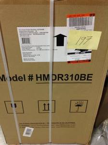 lot 197 image: Magic Chef 3.1 cu. ft. Mini Fridge in Black not used