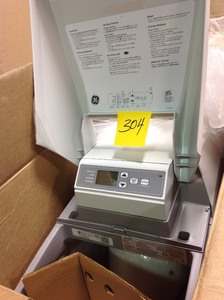 lot 304 image: GE 30,000 Grain Water Softener not used