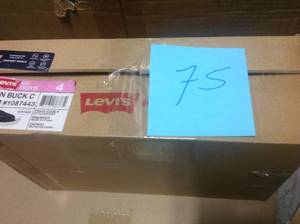 lot 75 image: Boys Levis Stan Buck Black Denim SNEAKERS 1087443  SZ 4&nbspnot used