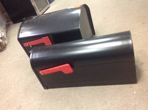 lot 195 image: AIRMAIL BOX BLACK in good condition