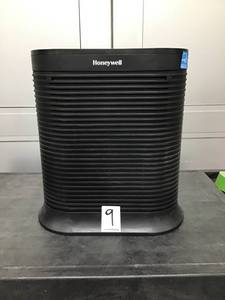 lot 9 image: HONEYWELL AirPurifier HA202-Used, tested and works.