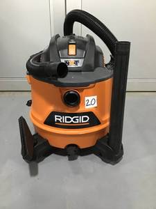 lot 20 image: RIDGID HD14000 14 Gal. 6.0-Peak HP WetDry Shop Vac - w accessories -Used, works