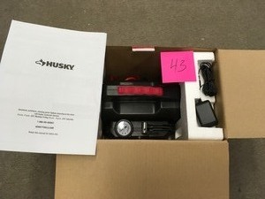 lot 43 image: Husky 8-in-1 12-Volt Power SourceJumpstarterin good condition