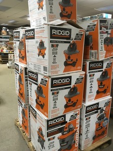 lot 74 image: MIX LOT OF RIDGID WETDRY VAC customer returns assorted styles and models various conditions