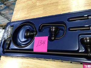 lot 134 image: Glacier Bay Towel Holders Mandouri 3-Piece Bath Accessory Kit in Oil Rubbed Bron   in good condition