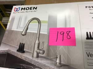 lot 198 image: MOEN Venango Single-Handle Pull-Down Sprayer Kitchen Faucet with Reflex and Power Clean Attachments in Spot Resist Stainless   in good condition