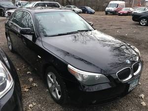 lot 6 image: 2007 BMW 525 xi