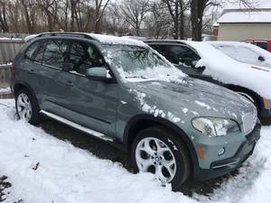 lot 23 image: 2005 BMW X5 4.8i