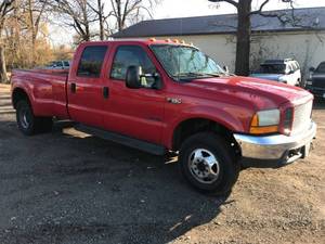 lot 25 image: 2000 Ford F-350 XLT Dually 7.3L Diesel