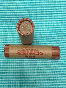 lot 4 image: 2 Rolls of Wheat Pennies