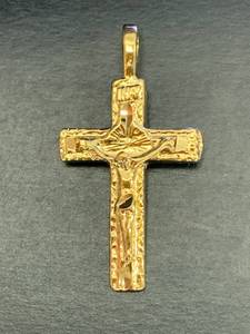 lot 32 image: Beautiful Cross Necklace Pendant