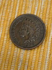 lot 41 image: 1909 Indian Head Penny (hard to find)