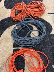 lot 71 image: Lot of 3 Extension Cords