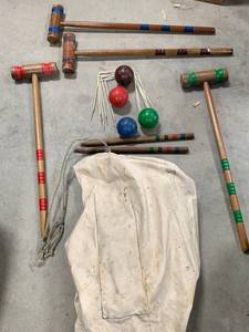 lot 101 image: Antique Croquet Set & Travel Bag