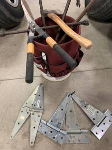 lot 106 image: Job Bucket Boss, Hinges, Tools