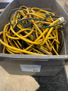lot 109 image: Lot of Extension Cords