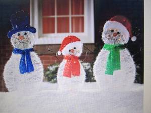 Lit Snowmen Family Set open box, un...