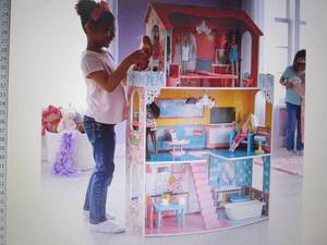 Fashion Dollhouse with 23-Piece Fur...