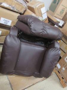 Reclining Lift Chair open box Retai...