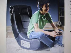 Boomchair Gamer with Speakers open ...
