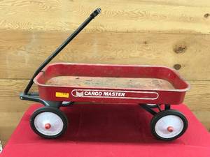 lot 106 image: Cargo Master Wagon