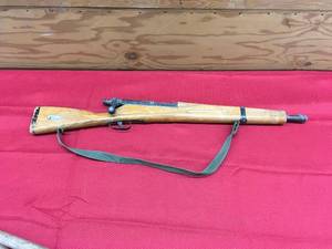 lot 116 image: Toy Gun