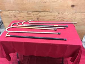lot 117 image: 6 Canes