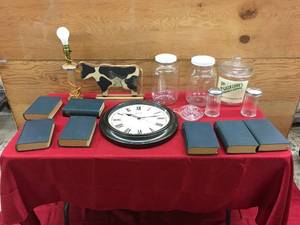 lot 127 image: Misc Items